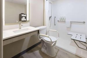 Vannituba majutusasutuses Ramada by Wyndham Parsippany