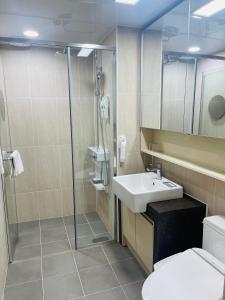 Koupelna v ubytování OceanStay E7 INN-TheCity