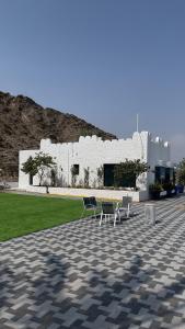 Nespecifikovaný výhled na hory nebo výhled na hory při pohledu z vily