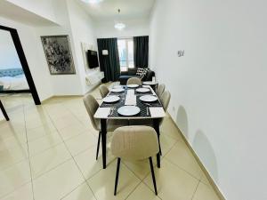 Galería fotográfica de 1 Bed-Apartment Cluster H JLT en Dubái