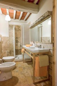 Kúpeľňa v ubytovaní Agriturismo Podere Costarella
