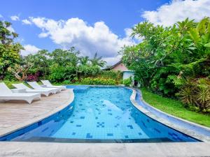 Piscina di Harmony Beach Suite o nelle vicinanze