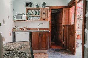 Kuchyňa alebo kuchynka v ubytovaní Rural Suite Santiago de Tunte
