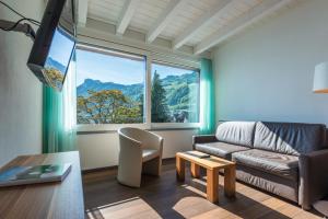 Ein allgemeiner Bergblick oder ein Berglick von des Hotels aus