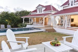 Kolam renang di atau dekat dengan Villa Calypso