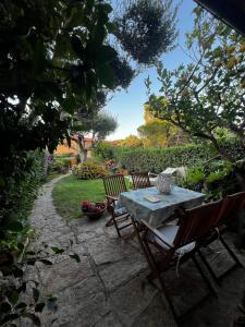 Κήπος έξω από το Casa Lilla