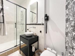 Fotografie z fotogalerie ubytování Hôtel du Commerce v destinaci Cluny + 39 fotografií