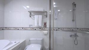 Baðherbergi á Hub Hotel - Zhongshan Branch