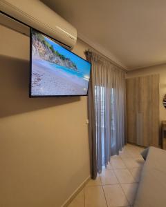 A television and/or entertainment centre at House Spanos