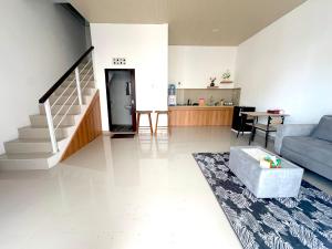 Posezení v ubytování Panji Hill Residence + 30 fotografií