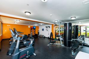 Fitness centrum a/nebo fitness zařízení v ubytování Palm Aruba 408