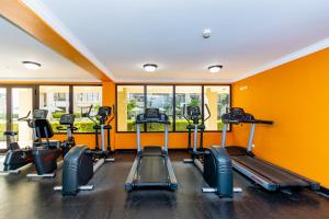 Fitness centrum a/nebo fitness zařízení v ubytování Palm Aruba 408