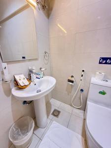 Vannituba majutusasutuses Wahet Al Deafah Hotel