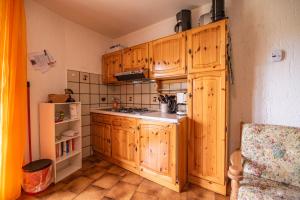 Gallery image of Casa Sabine, appartamento con giardino e vista Rocca in Vesta
