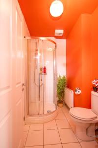 Ванная комната в Cathedral Quarter Pad - Stylish Apt - Free Parking