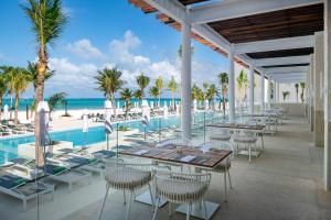 Bazén v ubytování Melia Casa Maya Cancun All Inclusive nebo v jeho okolí
