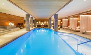 Bazén v ubytování Hotel Piz Buin Klosters nebo v jeho okolí