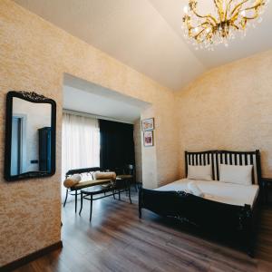 Postel nebo postele na pokoji v ubytování Avrasya Inn Hotel