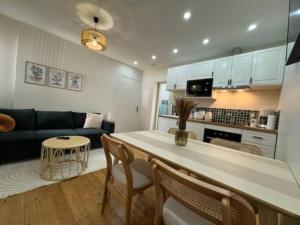 Η κουζίνα ή μικρή κουζίνα στο Le Repaire Relax - Cosy - Équipé - Proche Gare
