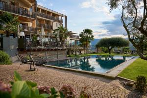 Bazén v ubytování Das Panorama Designhotel nebo v jeho okolí