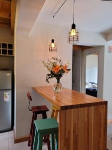 Η κουζίνα ή μικρή κουζίνα στο Departamento 25 umain