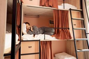 The Elephant Hostel客房内的一张或多张床位