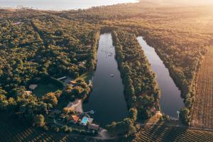 Photo de la galerie de l'établissement Villa avec vue sur le lac Domaine de Pitrot, à Lacanau