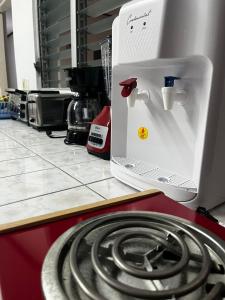 Kuchyň nebo kuchyňský kout v ubytování Hostel Treebu