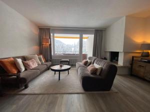 Un lugar para sentarse en Rothornblick 25 "renoviert" by Arosa Holiday 20 fotos más