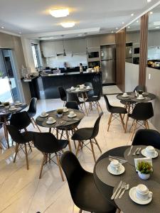 Kuchyň nebo kuchyňský kout v ubytování Hotel Aris + 31 fotografií