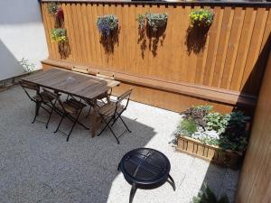 Patio alebo iná vonkajšia časť ubytovania Apartmány U Tří Sluncí