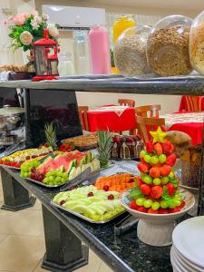 Comida no hotel ou em algum lugar perto