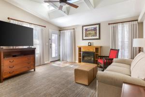 Μια τηλεόραση ή/και κέντρο ψυχαγωγίας στο PVC at The Roundhouse Resort