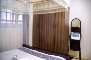 Φωτογραφία από το άλμπουμ του Blue House σε Lwero