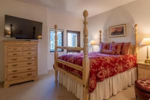 Ένα ή περισσότερα κρεβάτια σε δωμάτιο στο Wildflower Condo 662 - 2 Bedrooms +19 φωτογραφίες