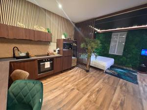 Afbeelding uit fotogalerij van BALIROOM Prestige in Vaulx-en-Velin