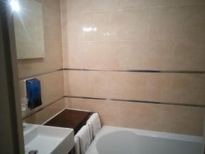 Salle de bains dans l'établissement Hotel Montpensier
