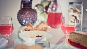 Jedlo v ubytovaní bed & breakfast alebo blízkom okolí