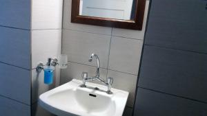 A bathroom at Medieval Rose Guest House