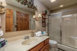 Ένα μπάνιο στο 2BR Village At Indian Point 608 near SDC-Free Tickets Daily up to $500 Value +9 φωτογραφίες