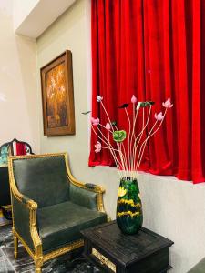 Charmpearl Hotel & Suites的休息区