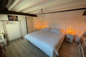 Photo de la galerie de l'établissement Warm cottage in Corrèze-formerly TUI Ferienhaus, à Louignac