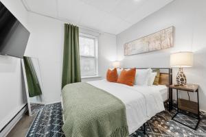 Φωτογραφία από το άλμπουμ του Apartment Near NYC easy access to transportation σε West New York