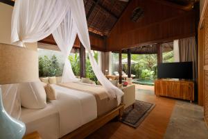 TV a/nebo společenská místnost v ubytování Abisena Wellness & Resort Ubud-Adult Only