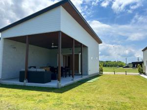 Das Gebäude in dem sich der Campingplatz befindet