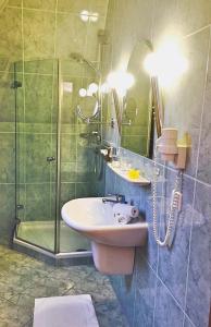 Ванная комната в Greifensteiner Hof
