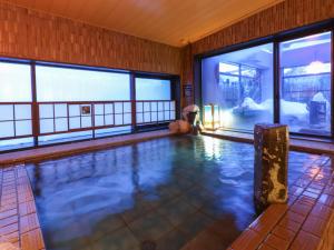 A piscina localizada em Dormy Inn Wakkanai ou nos arredores