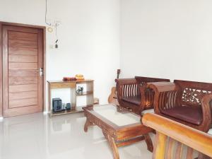 Posezení v ubytování Dieng Ananda Mountain View Syariah RedPartner