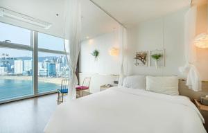 Bazén v ubytování Gwangalli Hotel primavera in Busan nebo v jeho okolí