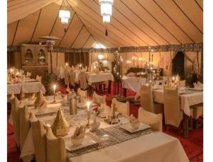 Restoran atau tempat lain untuk makan di Toop Luxury Camp